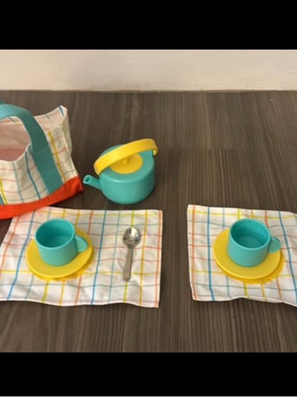 Children's Lovevery Teal and Yellow Play Tea Set - Home Kitchen